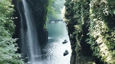 Hẻm Takachiho — Thác Manai, đền Amano Iwato thần thoại