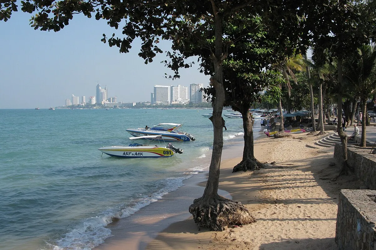 Đi Pattaya ngày mưa 2026 — hoạt động trong nhà không chán